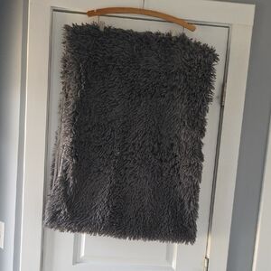 Cozy Gray Soft Faux Fur Throw Blanket!